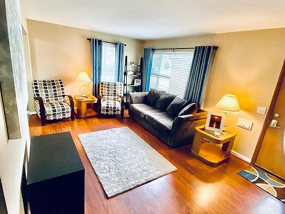 4th image of 3681 Summerdale Ln