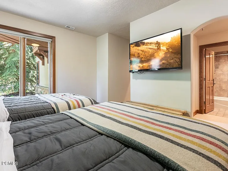 2780 Gallivan Loop #32 — Photo 27