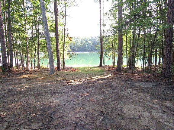 2nd image of 140 Shoreline Dr