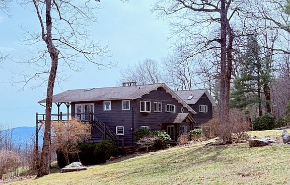 3rd image of 478 Hickory Knut Gap Road