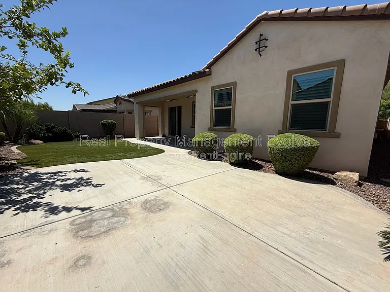 20508 W Carlton Mnr — Photo 33