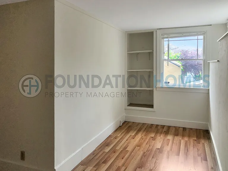 428 Napa St — Photo 11
