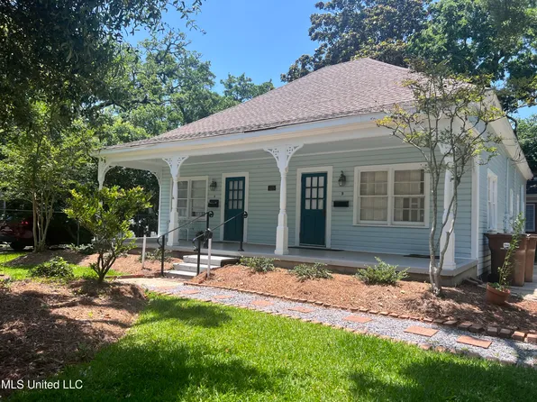 125 Saint Paul St Unit B, Biloxi, MS 39530