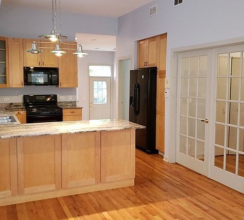 3rd image of 2151 W Race Ave