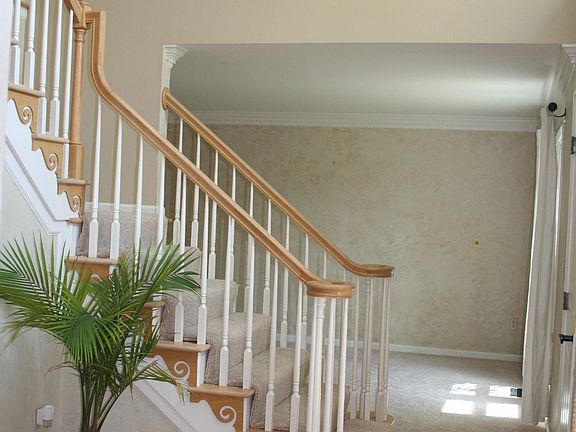 3rd image of 8108 Eagleridge Dr
