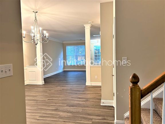 5th image of 204 Lady Slipper Ln