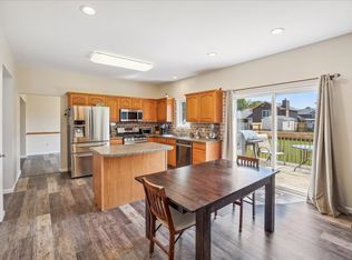 5417 NW 92nd St, Johnston, IA 50131