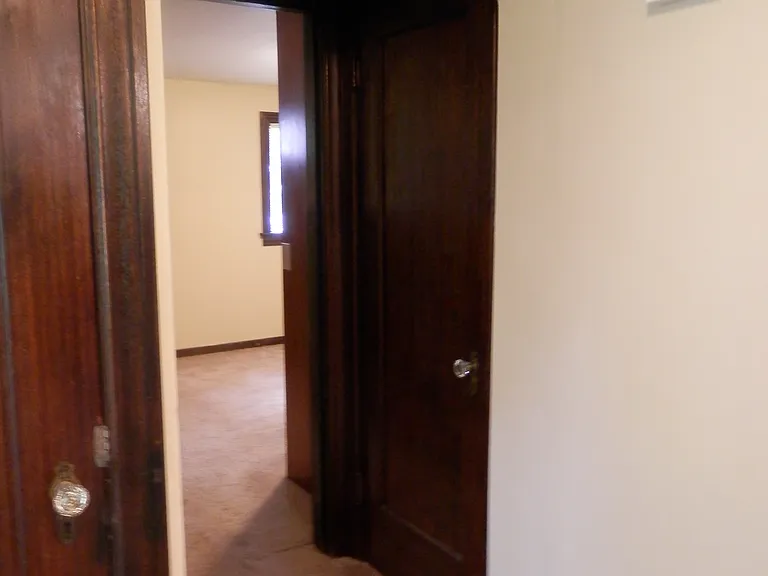 Leads to bedroom 1