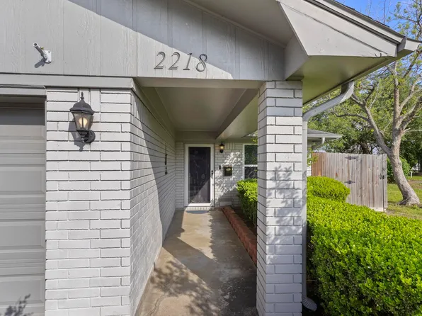 2218 9th St, Nederland, TX 77627