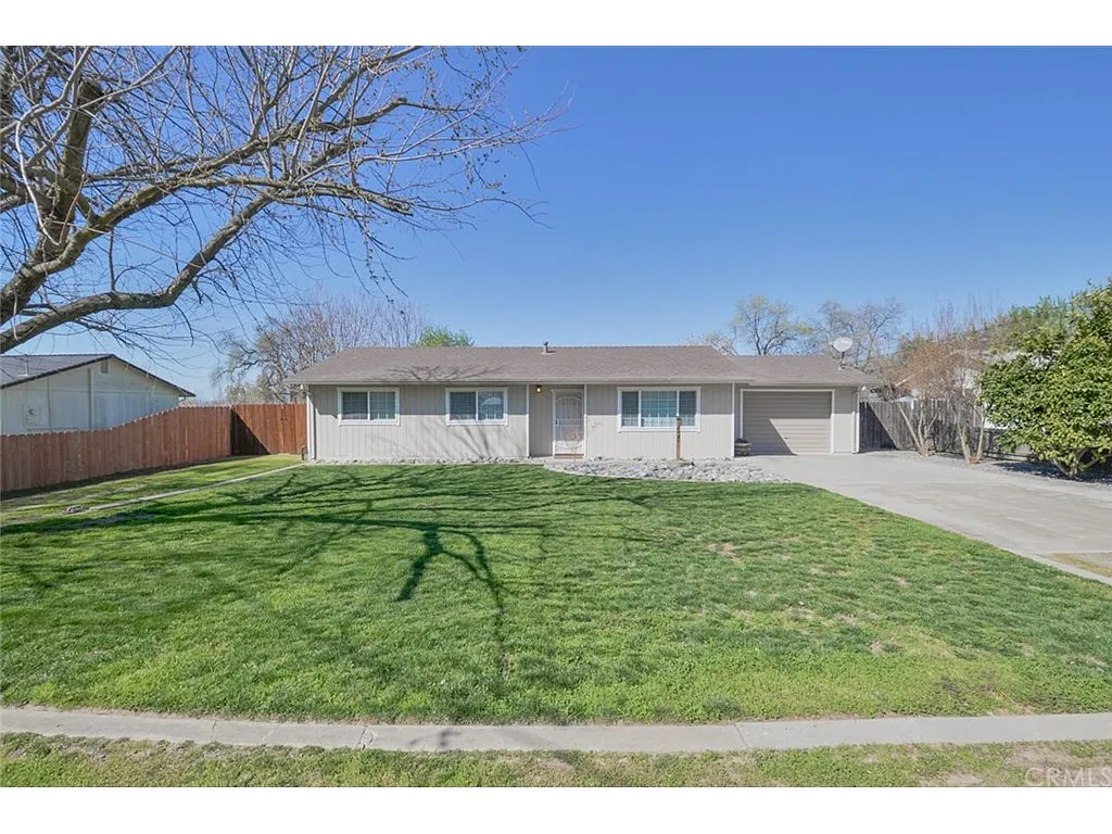 1828 Walnut St photo 1