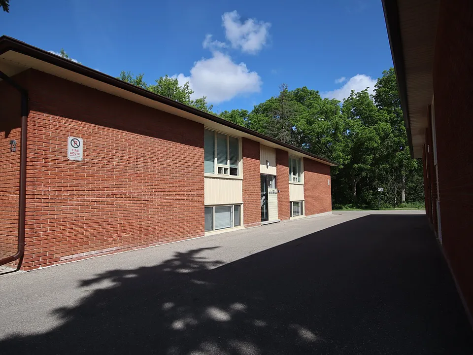 72 Barbara Cres #3