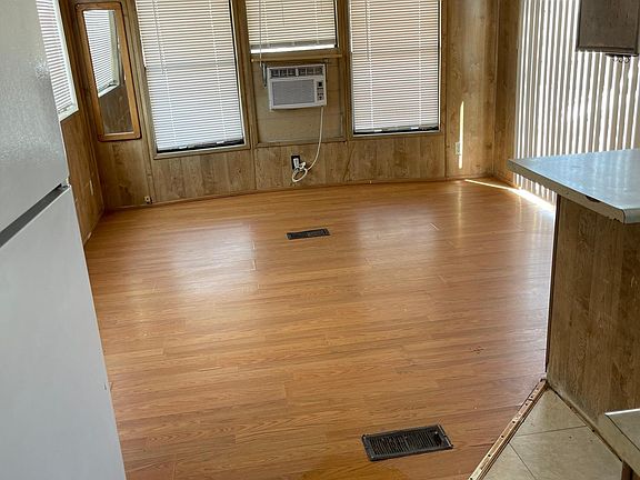 2nd image of 5755 S Fontana Ave #15