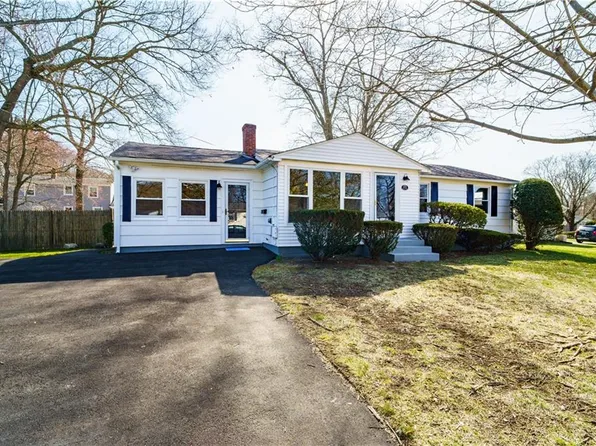 112 Brookwood Rd, Warwick, RI 02889