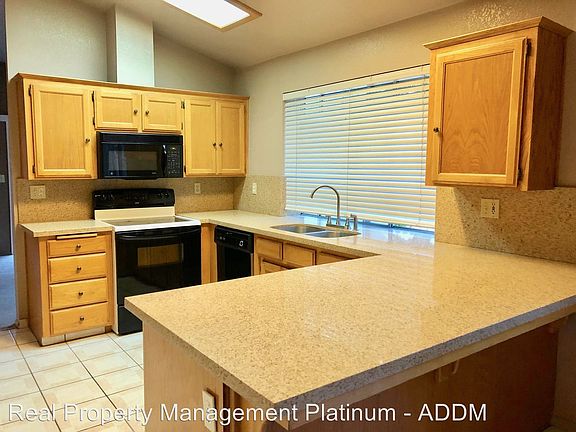 3rd image of 4257 W Menlo Ave