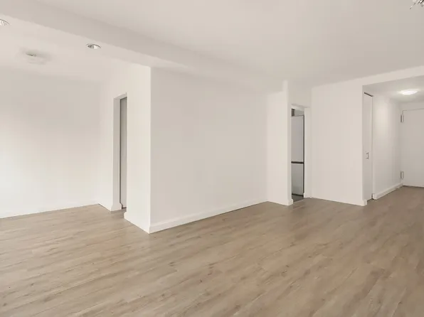 430 West 34th Street image 2 of 8