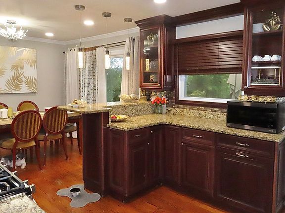 4th image of 36 Red Haw Ln