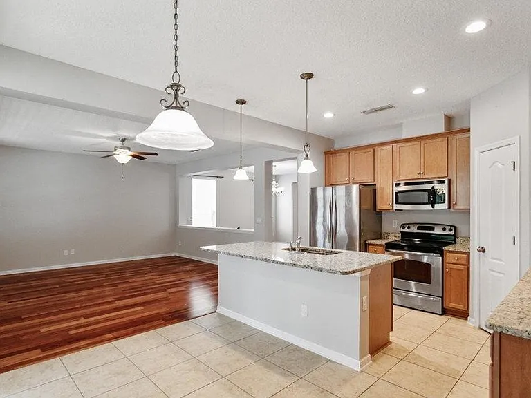 894 Quiet Stone Ln — Photo 12