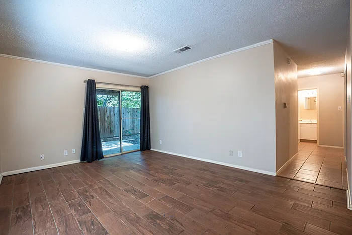 9104 Quail Creek Dr #B — Photo 7