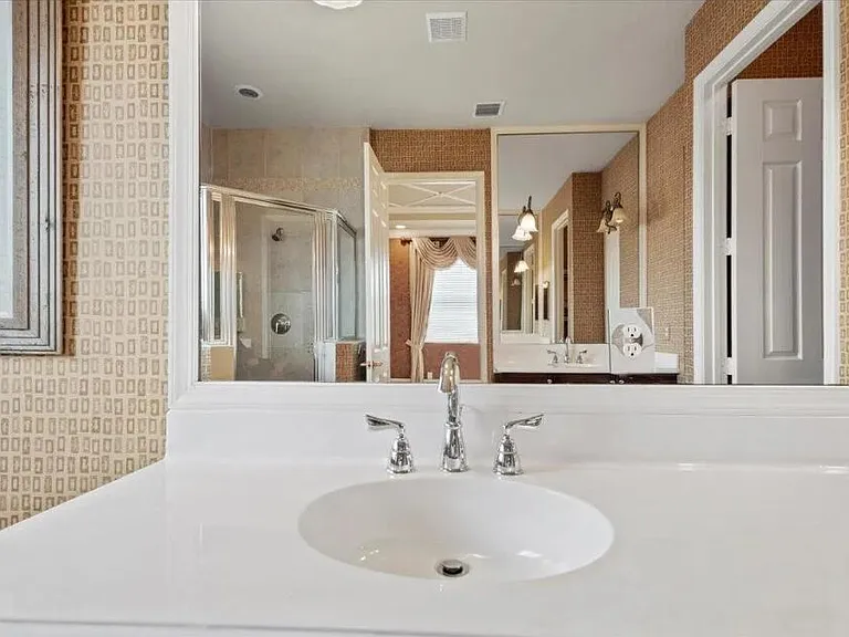 2335 NW Via Della Ct — Photo 43