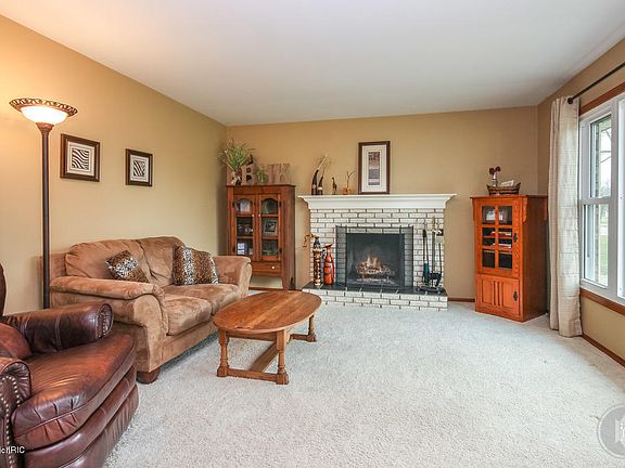 2nd image of 1121 Wrenwood Dr