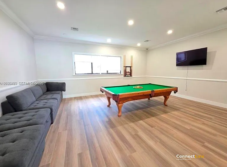 2600 S University Dr — Photo 5