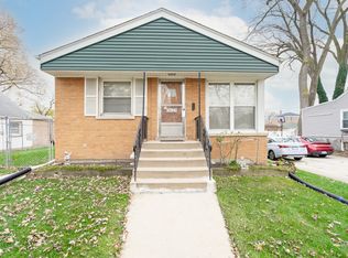 2625 W 97th St, Evergreen Park, IL