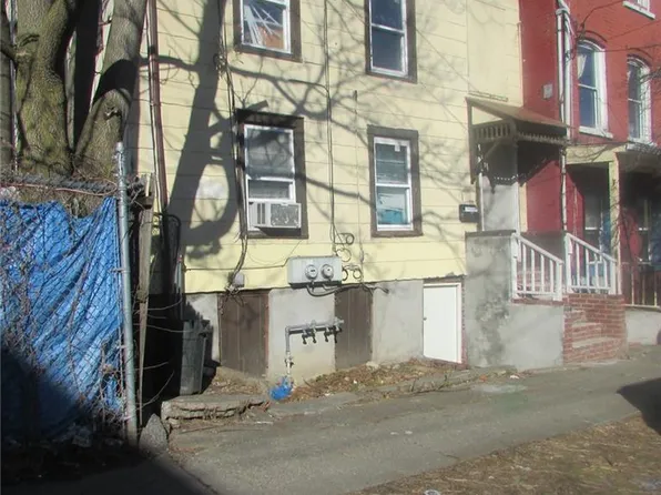 176 W Parmenter St, Newburgh, NY 12550