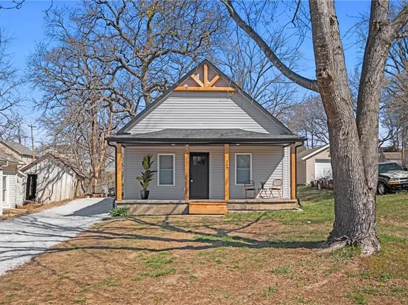 309 E Kay St, Lansing, KS 66043