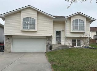 5716 N 20th St, Lincoln, NE 68521