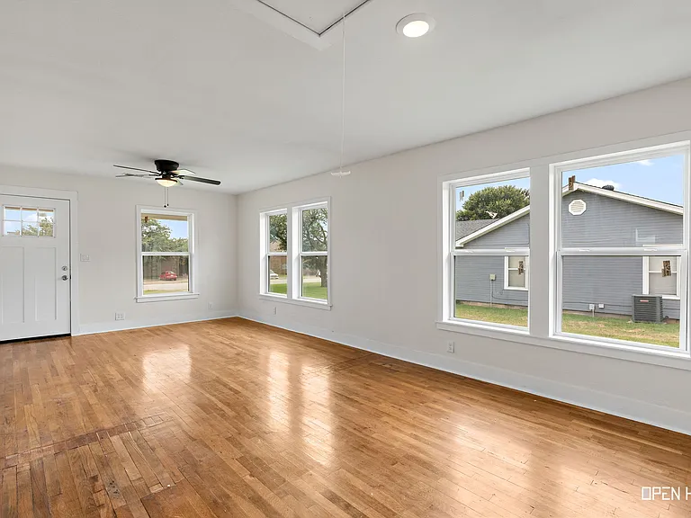 4804 Pasadena Ave — Photo 5