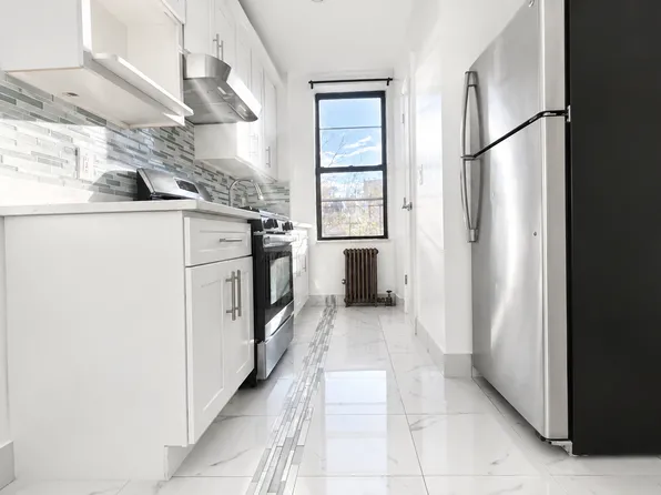 149 Leonard Street image 1 of 8