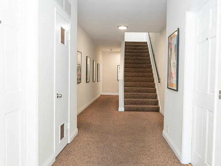 1811 Wilcox Ave #1 — Photo 4