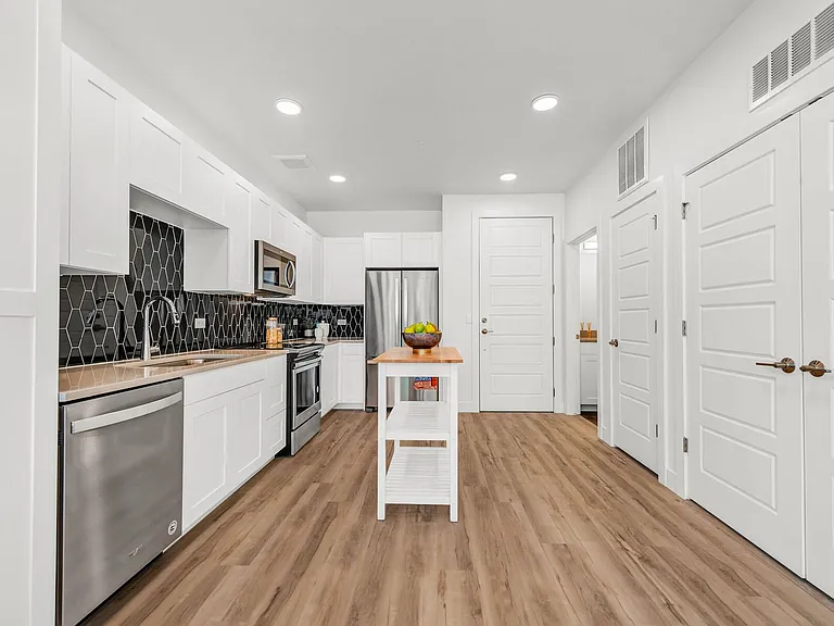 Apex at Perry Station - Modern Living at it's best! — Photo 32