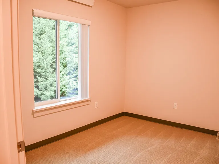 Kirkland Heights Apartments — Photo 106