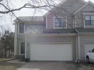 9101 W 121st Ter, Overland Park, KS 66213