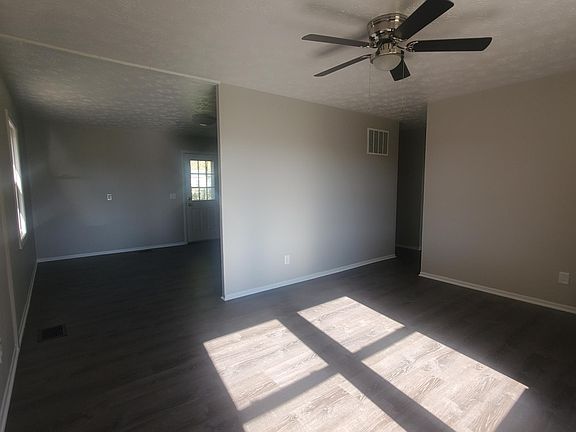 3rd image of 1444 W 2nd St