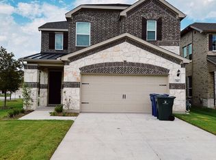 741 Creekwater Ln, Garland, TX 75043