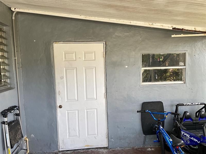 1st image of 12920 Westview Dr #2