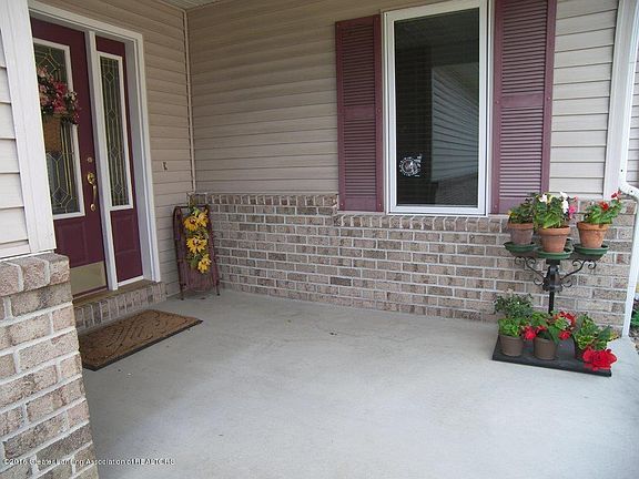 2nd image of 107 Hartwell Ter #107