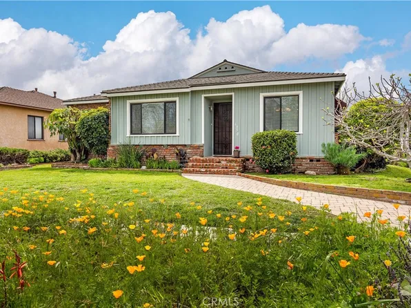 6950 E Parkcrest St, Long Beach, CA 90808