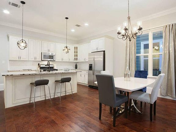 3rd image of 1540 N Derbigny St #3