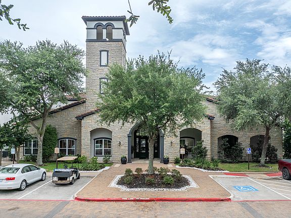 Elegant Clubhouse at Amalfi at Tuscan Lakes