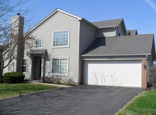 1050 Woodview Ct, Aurora, IL 60502