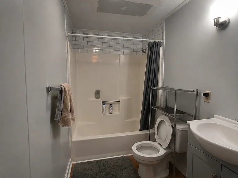 3 Packers Falls Rd — Photo 5