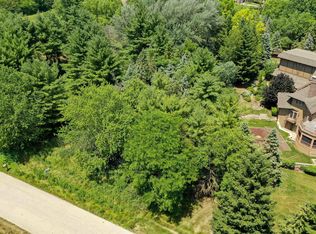 4 Vandenbergh Dr, Barrington, IL 60010