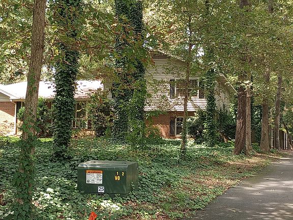 2nd image of 1785 Berkshire Ct