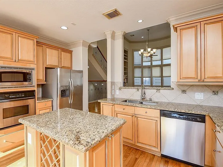 1515 Hyde Park Blvd #39 — Photo 14