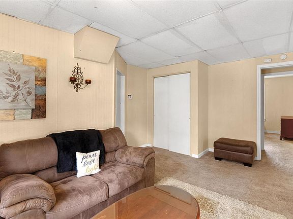 3rd image of 9460 Baltimore Ave