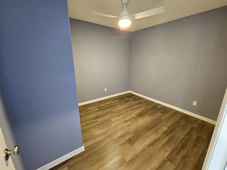1617B Constantine St — Photo 5