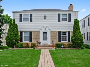 907 Peale Ave, Park Ridge, IL 60068